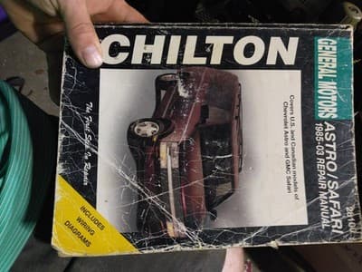 Chilton General Motors Astro Safari 1985-03 Repair Service Manual 28100 - Image 1