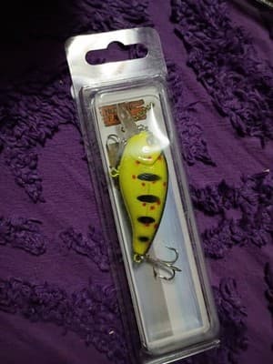 Lot of 3 Nuthin' Fancy Outdoors Fishing Lures - Crankbaits - Chartreuse & Gold - Thumbnail 4