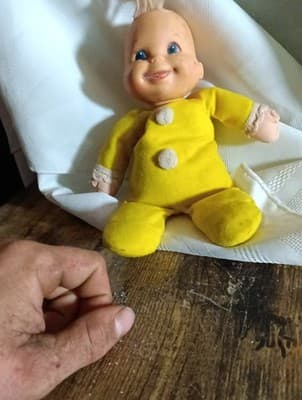 Vimtage 1970s Baby Beans Doll Mattel Yellow Pajamas 12" Pellet Filled No Bonnet - Thumbnail 5