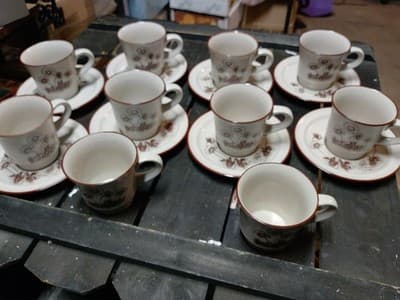 Vintage Noritake Desert Flowers Stoneware 8341 Set of 8 Cups & 8 Saucers Japan - Image 1