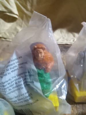 All 4 Wizard Of Oz Figures By Play Pak Still In Original Plastic 1998 - Thumbnail 3
