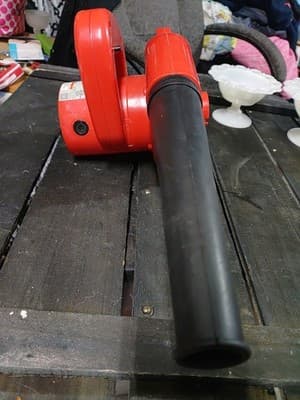 Small Leaf Blower By Performance Tool 75MPH Works Great - Thumbnail 4