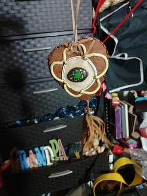 3 holiday ornaments Either Southern Or Native. - Thumbnail 3