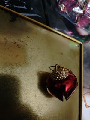 Lot Of UND Holiday Ornaments/ Extra Pieces Also. 11 Extra. 6 That Say UND - Thumbnail 9