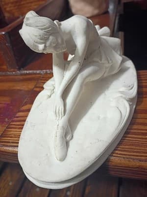 Vintage Italian Alabastrite Ballerina Figurine Made in Italy Seated Dancer Matte - Thumbnail 3