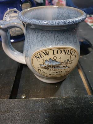 Vintage Banner Oak Pottery Mug /New London /City On The Pond /2001 - Image 1