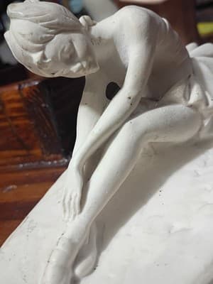 Vintage Italian Alabastrite Ballerina Figurine Made in Italy Seated Dancer Matte - Thumbnail 7