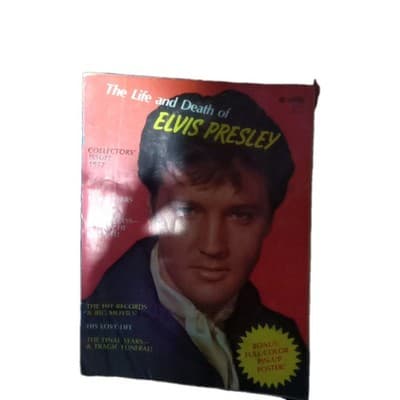 2 Magazines Featuring Elvis On The Cover - Thumbnail 2