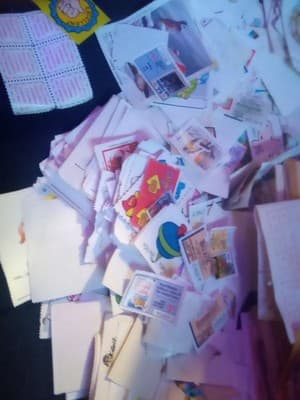 Big Stamp Collection Of Random Stamps Plus 2 Vintage Mailboxes For Stamps - Thumbnail 4