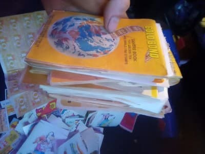 Big Stamp Collection Of Random Stamps Plus 2 Vintage Mailboxes For Stamps - Thumbnail 8