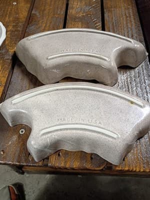 Vintage California Originals USA Pottery #2855 Leaf Trays - Set of 3 - MCM Speck - Thumbnail 2