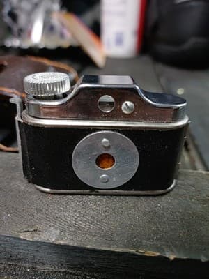 Vintage Subminiature Camera 14mmx14mm Exposures on 16mm Roll Film Case - Thumbnail 7