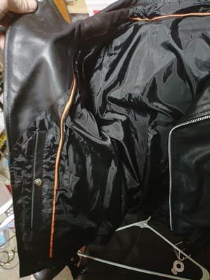 Black Leather Motorcycle Jacket /Size 52 /Made In Pakistan /Excellent Condition - Thumbnail 3