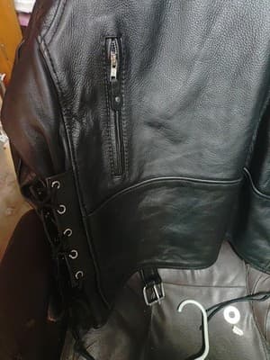 Black Leather Motorcycle Jacket /Size 52 /Made In Pakistan /Excellent Condition - Thumbnail 7