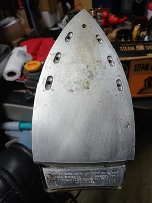 VINTAGE 1960s General Electric GE F60 Steam & Dry Iron w/ Original Box & Inserts - Thumbnail 5