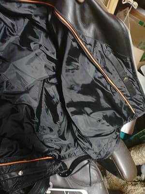 Black Leather Motorcycle Jacket /Size 52 /Made In Pakistan /Excellent Condition - Thumbnail 4