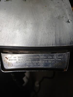 VINTAGE 1960s General Electric GE F60 Steam & Dry Iron w/ Original Box & Inserts - Thumbnail 6