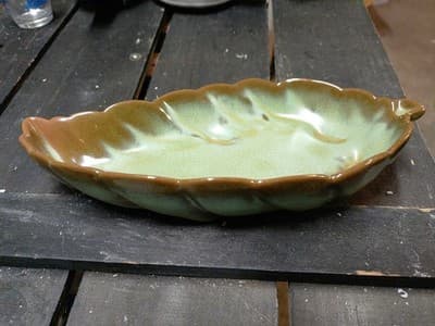 Vintage Frankoma Pottery #225 Prairie Green Leaf Dish w/Brown - Thumbnail 3