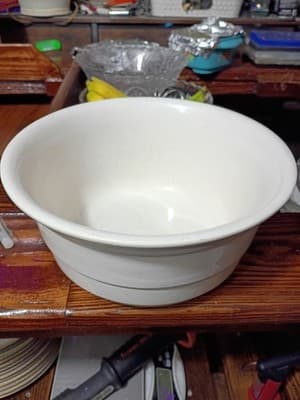 Vintage McCoy Pottery 10" White Beehive Stacking Mixing Bowl - Oven Proof - Thumbnail 2