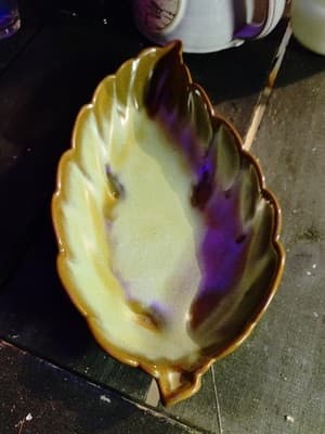 Vintage Frankoma Pottery #225 Prairie Green Leaf Dish w/Brown - Thumbnail 2