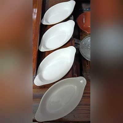 Set of 4 Vintage Hall China DC627 Brown & White Individual Au Gratin Bakers 9”1 - Thumbnail 3