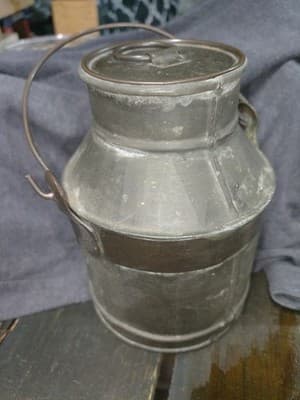 Vintage Primitive Metal Cream Can | Rustic Farmhouse Dairy Pail | Antique... - Thumbnail 9