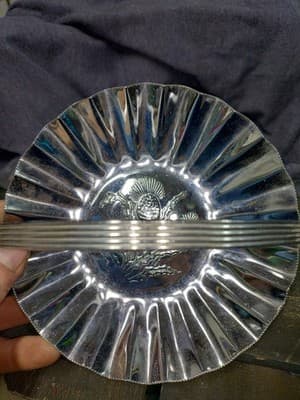 Vintage Hand-Wrought Aluminum Thistle Serving Basket/Dish, Scalloped Edge, Good - Thumbnail 6
