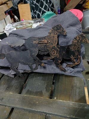 Lot Of 2 Metal Horse Items /3 Running Horses Wall Hanging. / Shadow Casting... - Thumbnail 3