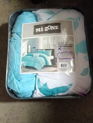 4 Peice Mi Zone Duvet Bedding Set. Full/Queen - Image 1