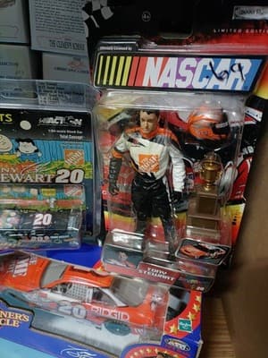 Lot Of 3 Tony Stewart #20 Collectables - Thumbnail 5