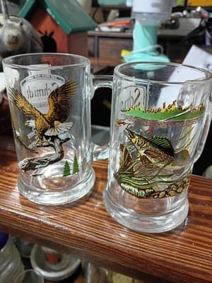 Vintage Schmidt Beer Wildlife Collector Series Glass Mugs - Bald Eagle & Walleye - Thumbnail 2