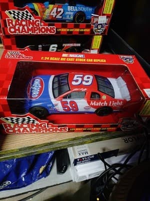 Lot of 5 Racing Champions 1:24 Scale Die Cast NASCAR #8,#30,#59,#42,#99,#6 - Thumbnail 3