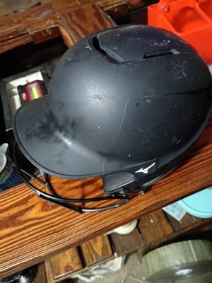 Mizuno B6 Adult Softball Batting Helmet with Face Mask Matte Black 2021 - Thumbnail 3