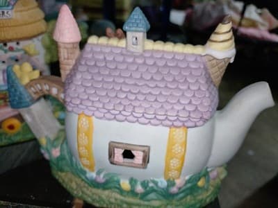 Vintage Ceramic House Teapot Novelty Figurine | "Bakery" Cottage Core Decor - Thumbnail 3