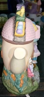 Vintage Easter Jubilee Kmart Porcelain Teapot House 'Toy Shop' Lighted Excellent - Thumbnail 5