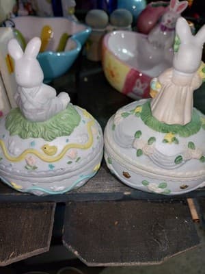 VINTAGE Ceramic Easter Bunny Rabbit Trinket Boxes Covered Dishes (PAIR OF 2)... - Thumbnail 4