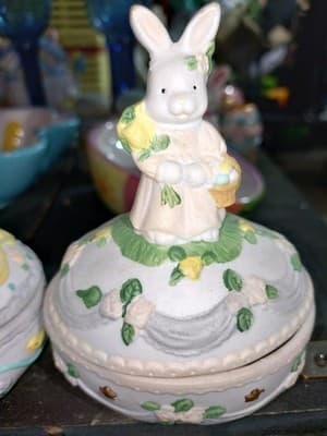 VINTAGE Ceramic Easter Bunny Rabbit Trinket Boxes Covered Dishes (PAIR OF 2)... - Thumbnail 6