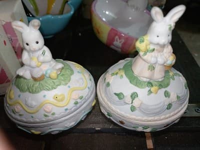 VINTAGE Ceramic Easter Bunny Rabbit Trinket Boxes Covered Dishes (PAIR OF 2)... - Thumbnail 7