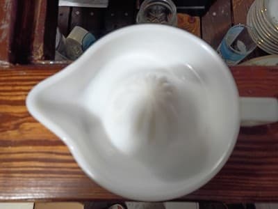 Vintage Sunkist Milk Glass Juice Reamer McKee Glass Pat 68764 1920s Kitchenware - Thumbnail 4