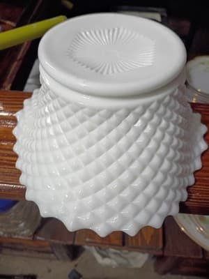 Vintage Fenton White Milk Glass Hobnail Bowl 10" Sawtooth Edge Sunburst - Thumbnail 7