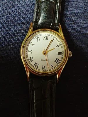 Fashion Watch Women Gold Tone White Dial Black Leather Band New Battery 7.5" - Thumbnail 2