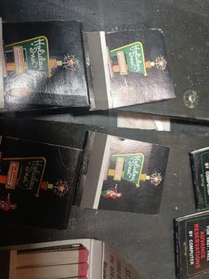 Lot of 20 Vintage Holiday Inn St. Louis-Northeast Matchbooks Unstruck Full NOS - Thumbnail 3