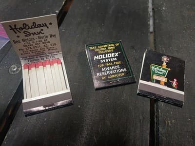 RARE SET (3) Vintage Holiday Inn DES MOINES Iowa Matchbooks - Merle Hay - FULL - Image 1