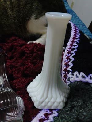 Lot 4 Random Vases - Thumbnail 5