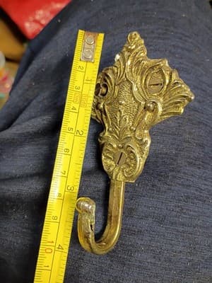Vintage 1968 American Tack & Hardware Brass Fleur-de-lis Wall Hook - Image 1