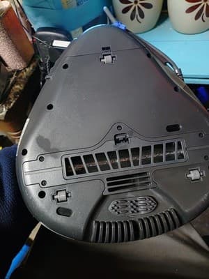 Raycop RE-100AWH Lite Handheld UV HEPA Allergen Sanitizing Vacuum 330W White - Thumbnail 5