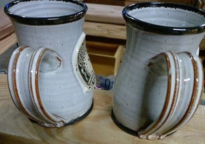 Pair Vintage 1985 Minnesota Renaissance Festival 15th Anniv Mugs Deneen Pottery - Thumbnail 9