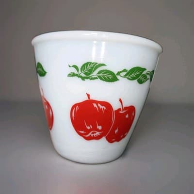 VINTAGE HAZEL ATLAS MILK GLASS APPLE SMALL 5 1/4" TALL MIXING BOWL! - Thumbnail 2
