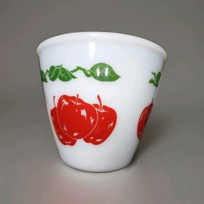 VINTAGE HAZEL ATLAS MILK GLASS APPLE SMALL 5 1/4" TALL MIXING BOWL! - Thumbnail 3