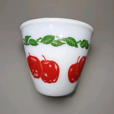 VINTAGE HAZEL ATLAS MILK GLASS APPLE SMALL 5 1/4" TALL MIXING BOWL! - Thumbnail 4